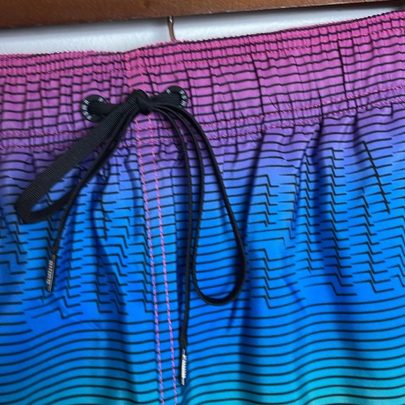 NWT Puma Men’s Between the Lines Volley Swim Board Shorts Size Large Multi Color - Picture 8 of 15
